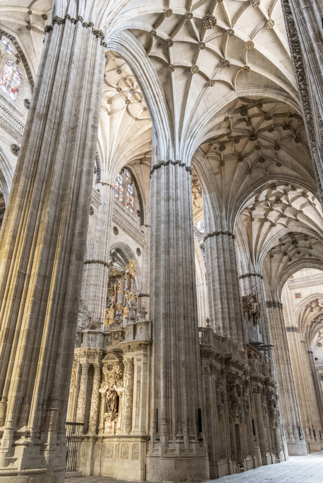 Salamanca 043 - Catedrales Nueva y Vieja - nueva.jpg